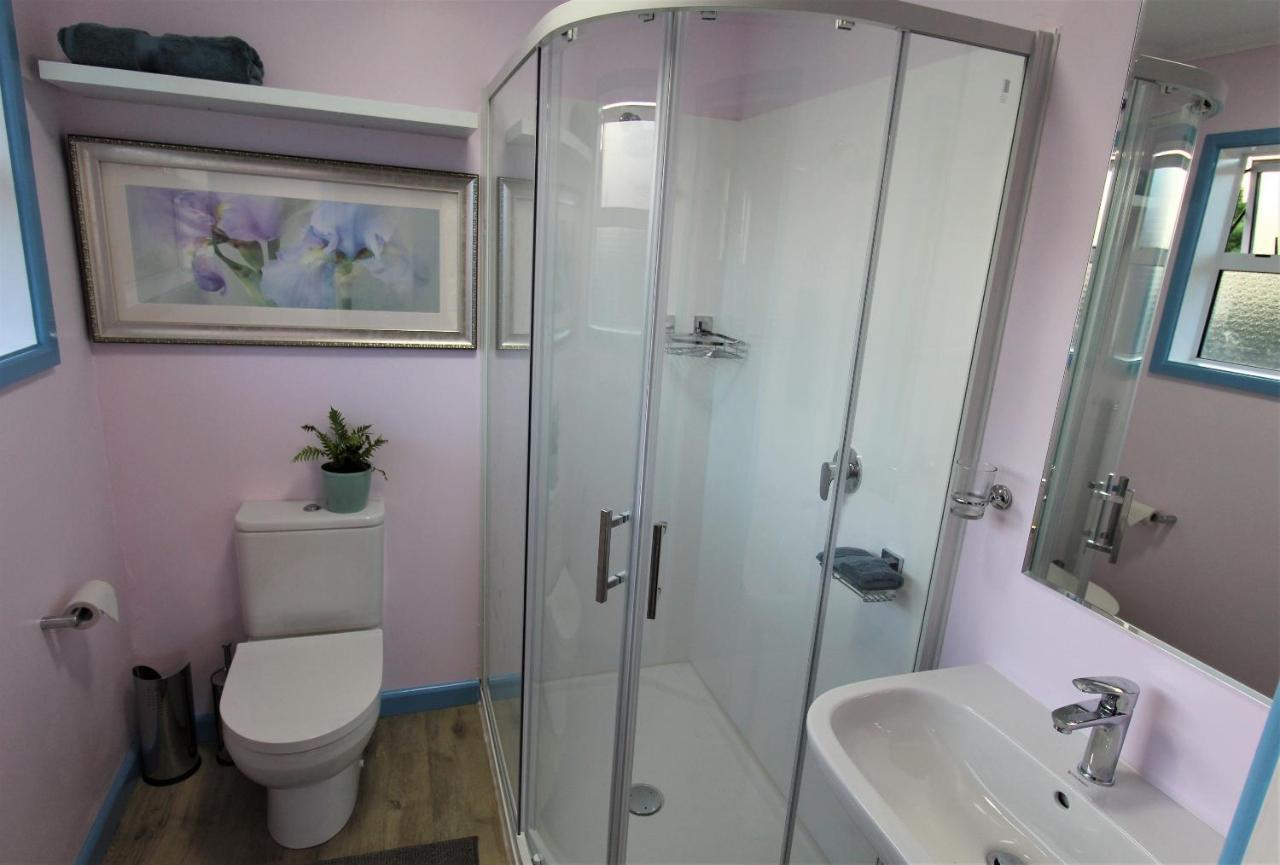 Labyrinth Gardens Guest House 타카카 외부 사진