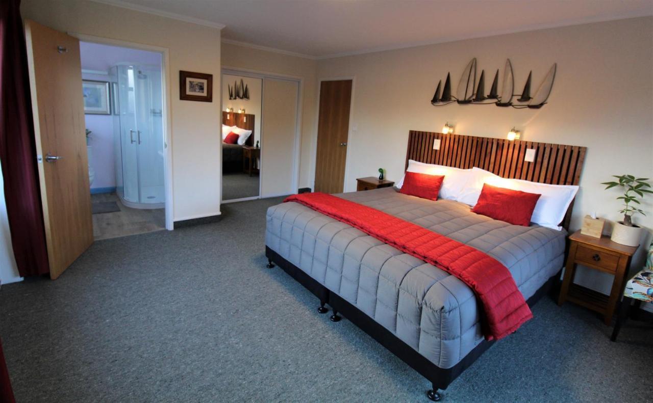 Labyrinth Gardens Guest House 타카카 외부 사진